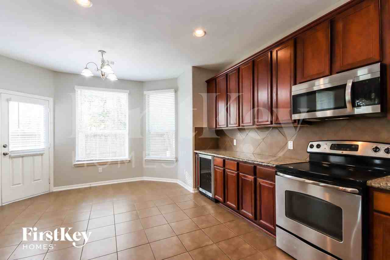 1806 Chart Dr - Photo 6 of 15
