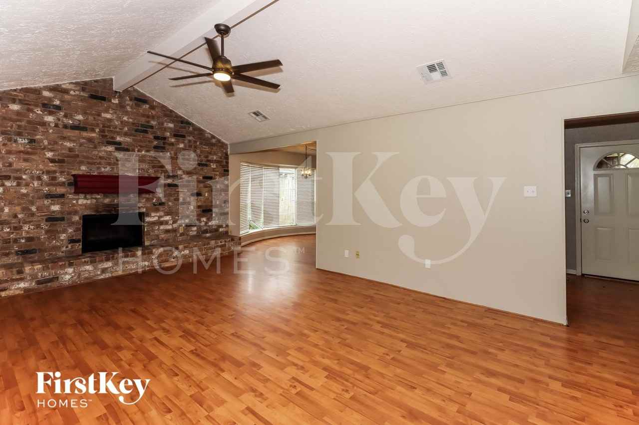 16518 Royal Mile Ln - Photo 4 of 15