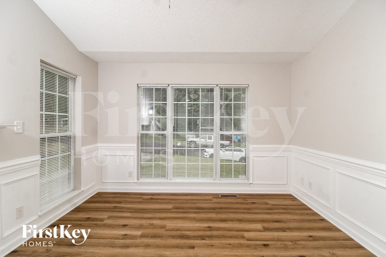 3628 Sharon Ave - Photo 5 of 15