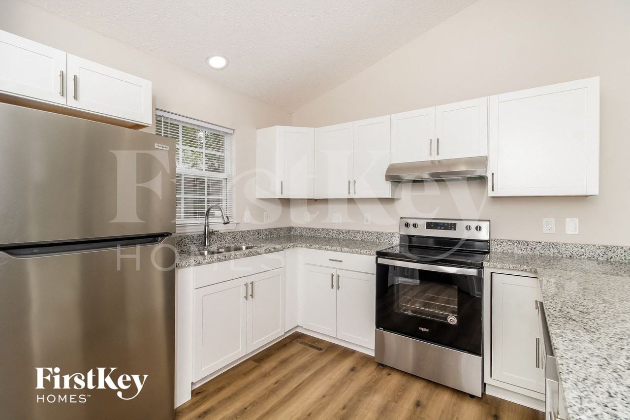 3628 Sharon Ave - Photo 6 of 15
