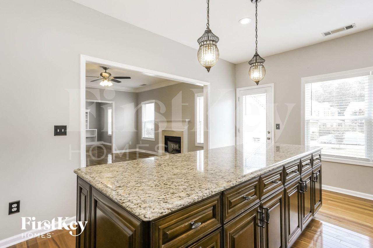 117 Lenore Way - Photo 4 of 15