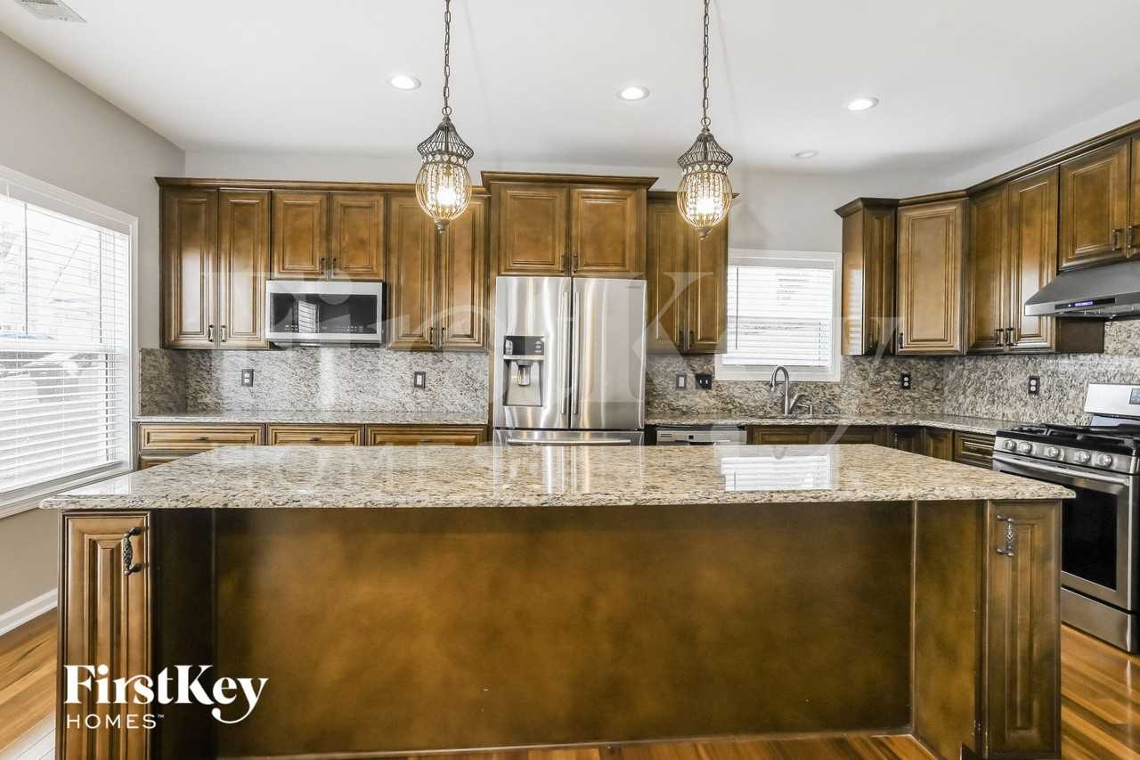 117 Lenore Way - Photo 6 of 15