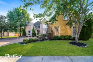 featured image of 1323 Crossmont Cv