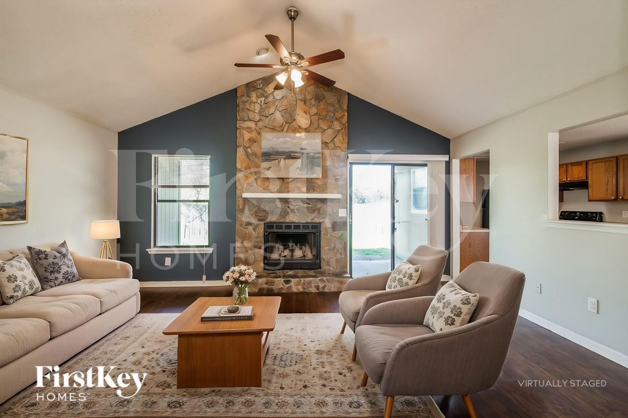 7734 Pikes Peak Dr - Photo 4 of 19