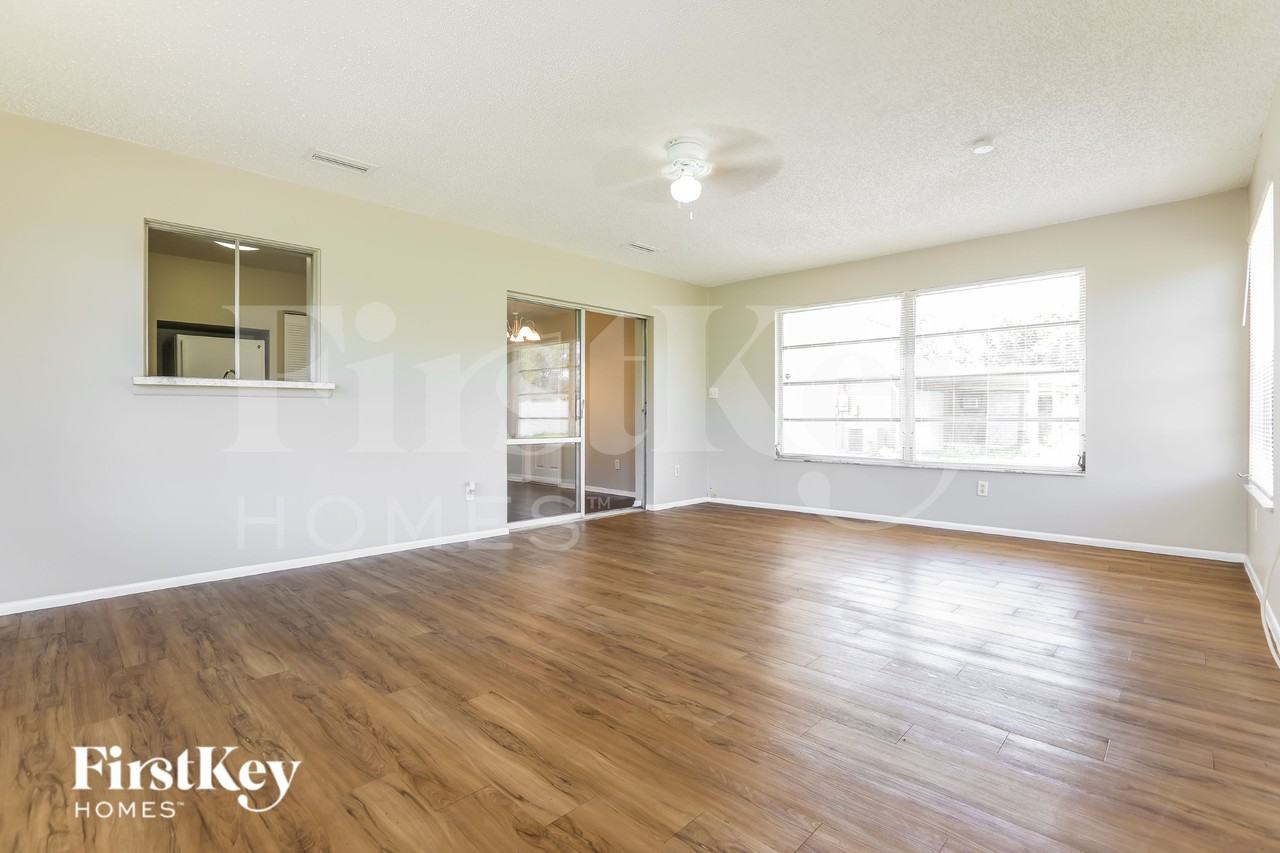 19061 Cochran Blvd - Photo 5 of 16