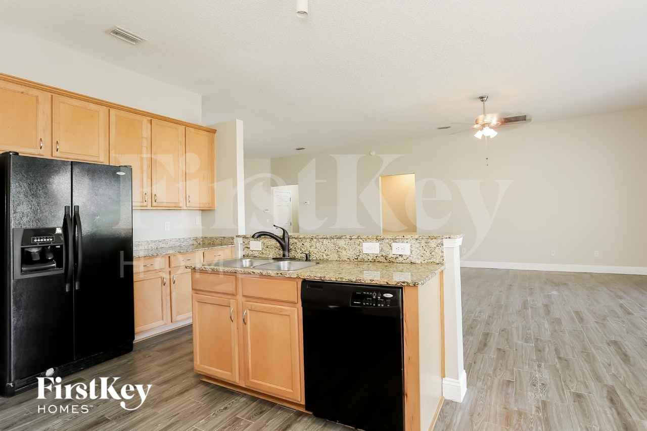 13760 Fish Eagle Dr W - Photo 7 of 15