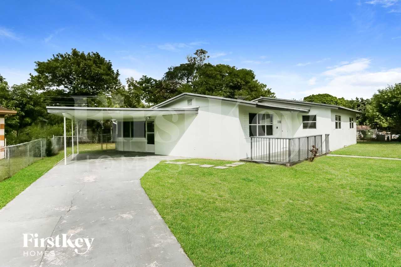 1101 Nw 18th St - Photo 2 of 19