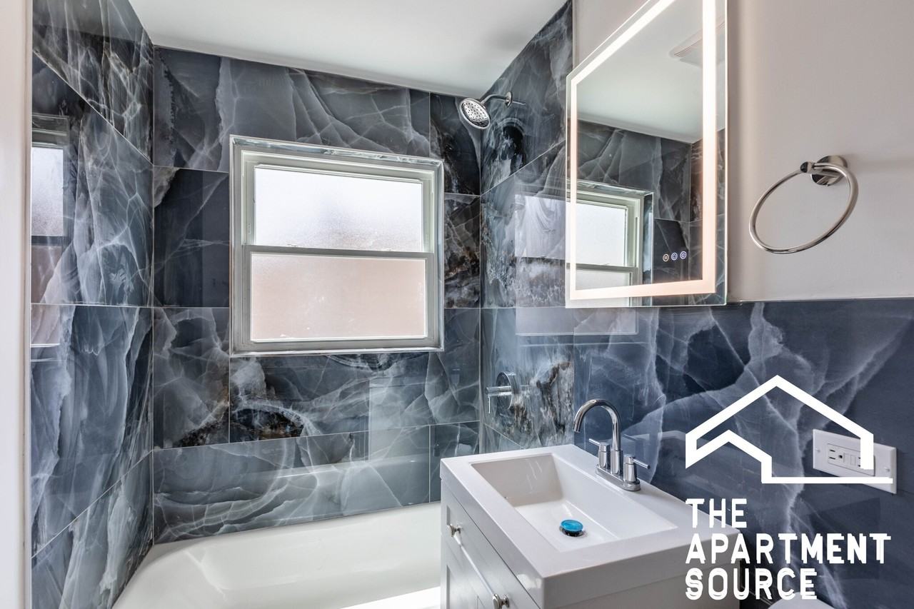4818 N Saint Louis Ave #1 - Photo 2 of 15