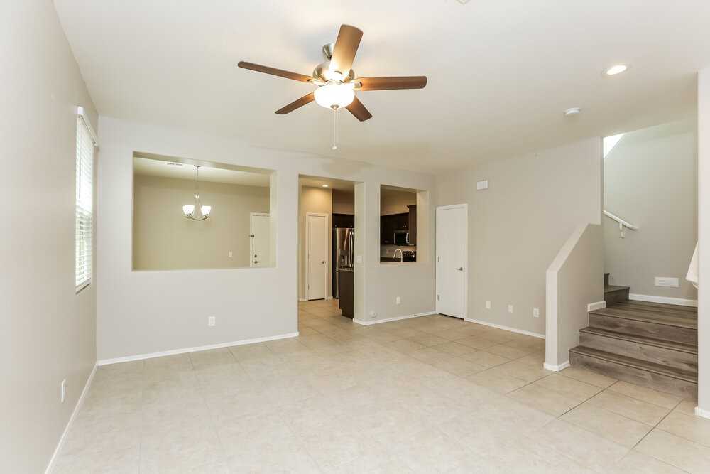 2670 N 73rd Dr - Photo 6 of 17