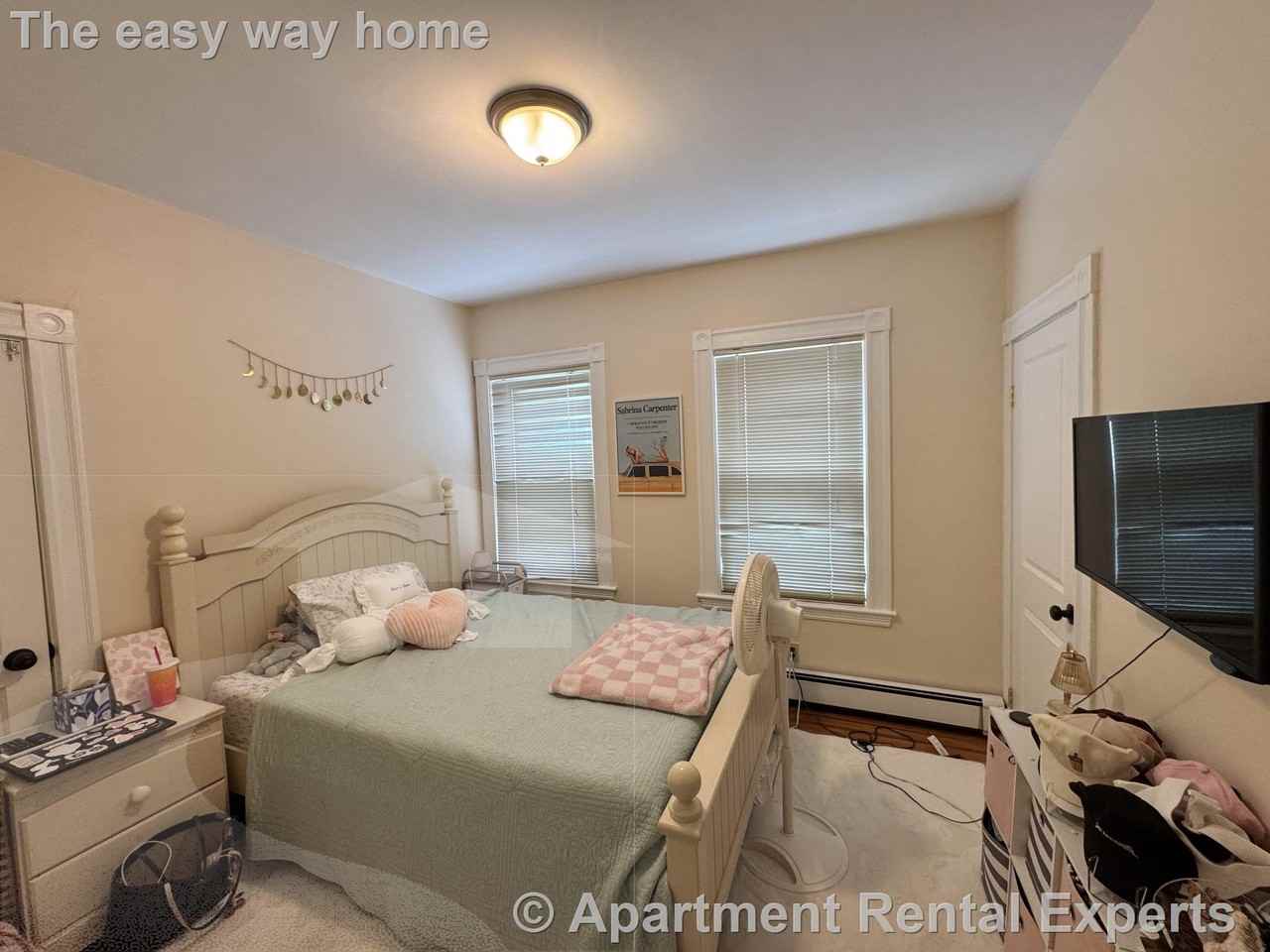 1027 Broadway - Photo 4 of 13