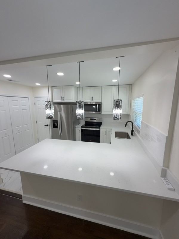 270 W Pineloch Ave #A - Photo 3 of 18