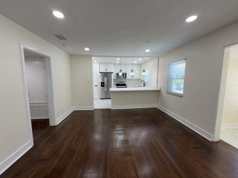 270 W Pineloch Ave #A - Photo 5 of 18