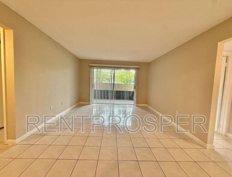 6104 Curry Ford Rd #108 - Photo 3 of 23