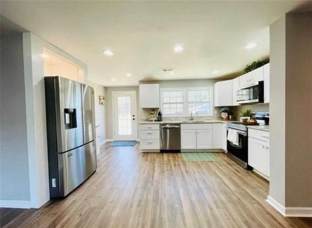 3315 Plantation Rd - Photo 3 of 12