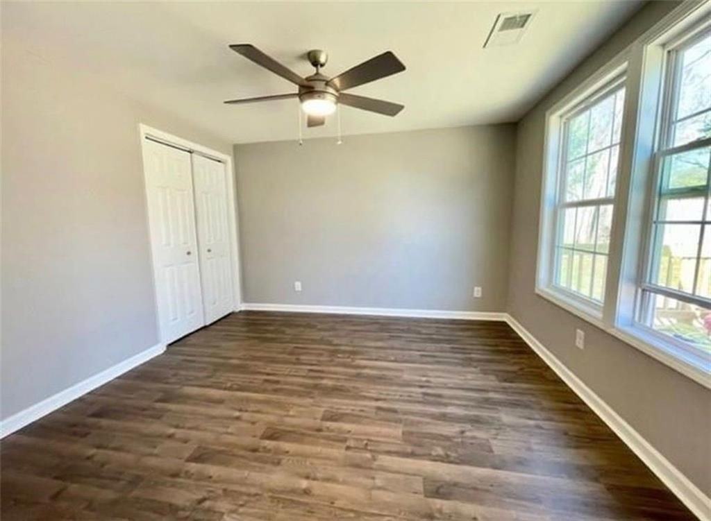 3315 Plantation Rd - Photo 4 of 12