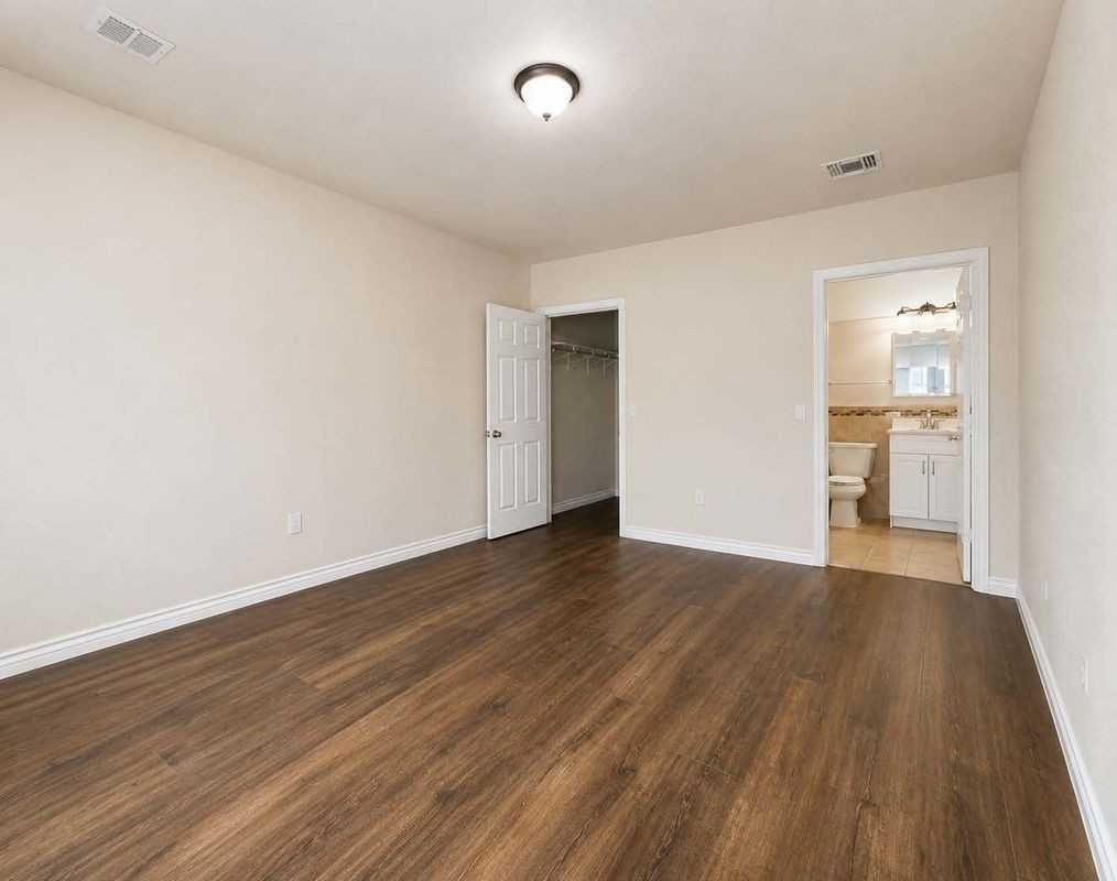 4049 Halldale Ave - Photo 4 of 14