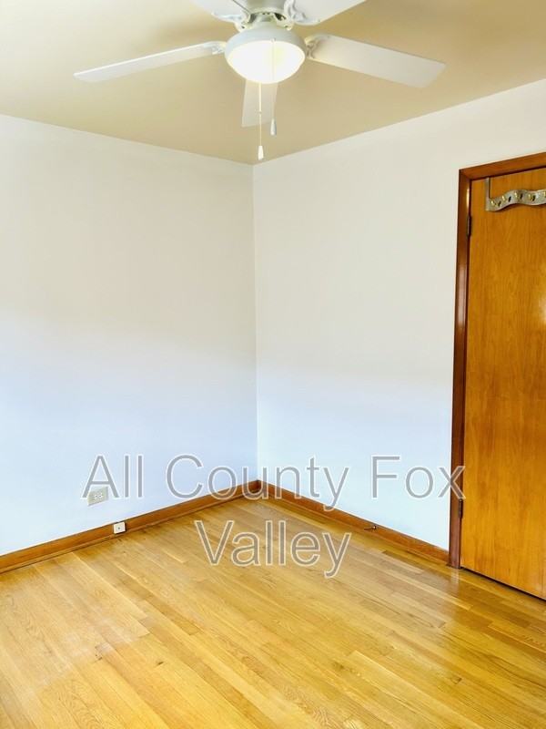 14518 S Hoxie Ave - Photo 5 of 15