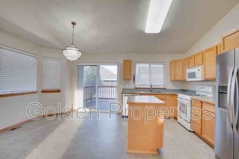 7488 N Courcelles Pkwy - Photo 3 of 18
