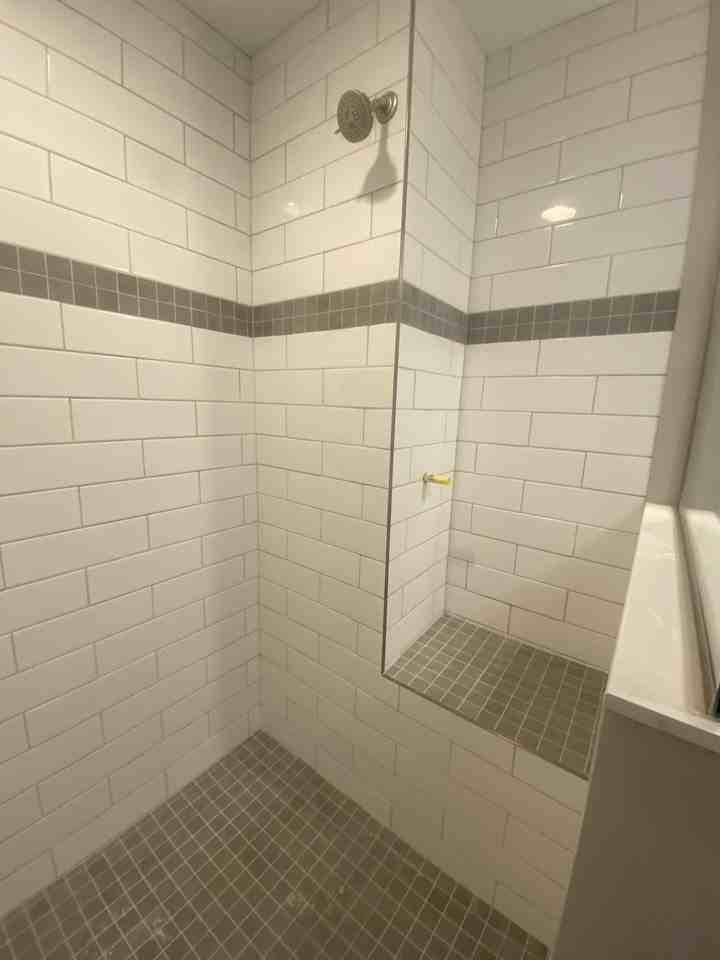 115 N Main Ave Apt A #A - Photo 3 of 12