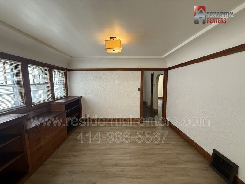 5435 N 40th St - Photo 4 of 10