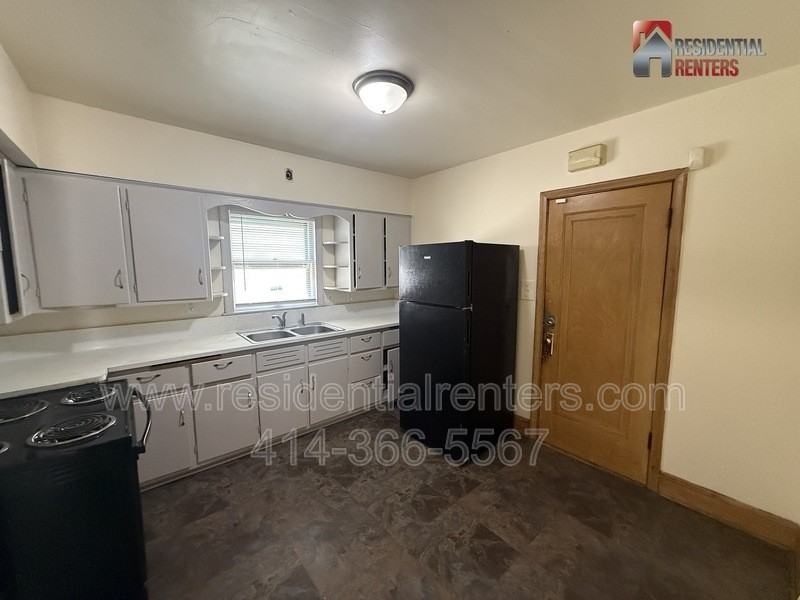 5435 N 40th St - Photo 5 of 10