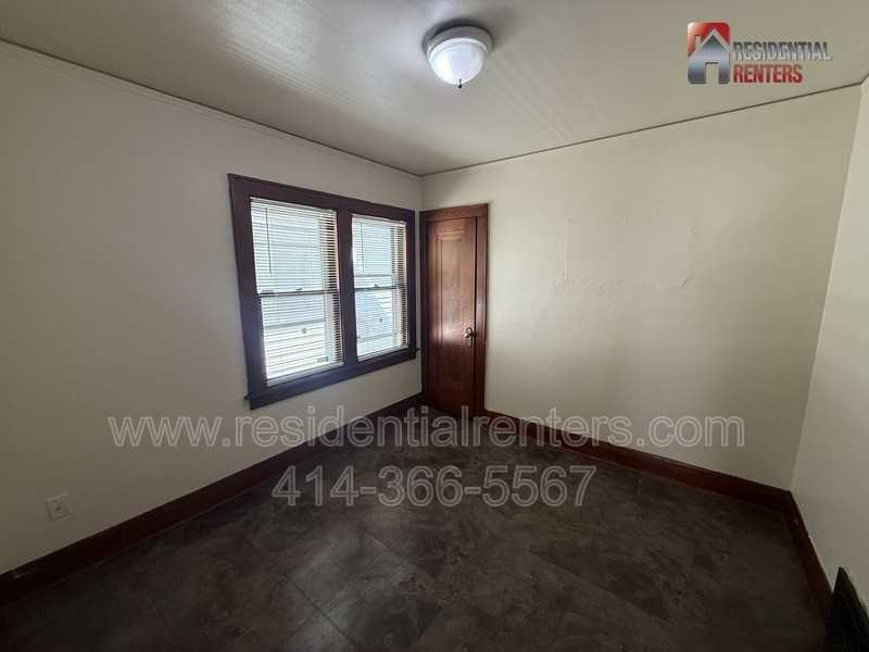 5435 N 40th St - Photo 6 of 10