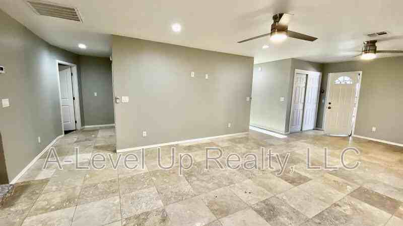 231 W 28th St - Photo 5 of 35