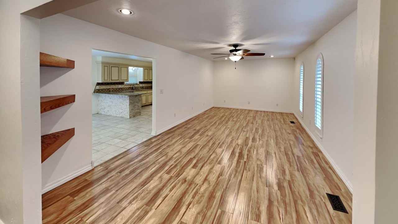 908 East Dr - Photo 5 of 28