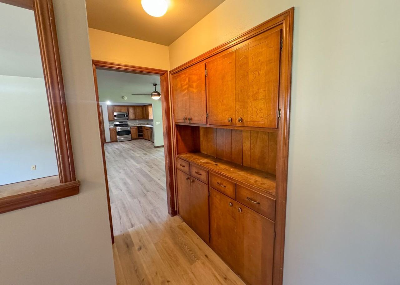 345 Travis Cir - Photo 7 of 23