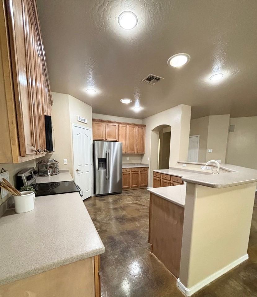 3147 E Vallejo Dr - Photo 7 of 37