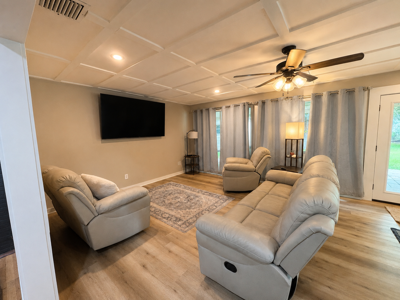 125 Charles Ave - Photo 7 of 18