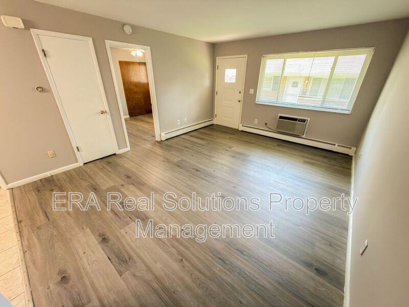233 Rockaway Ave #2 - Photo 4 of 10