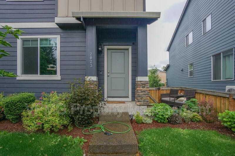 2023 Ne Four Seasons Ln - Photo 2 of 25