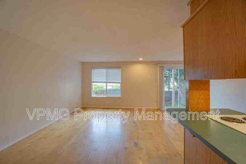 7608 Ne 52nd St - Photo 6 of 29