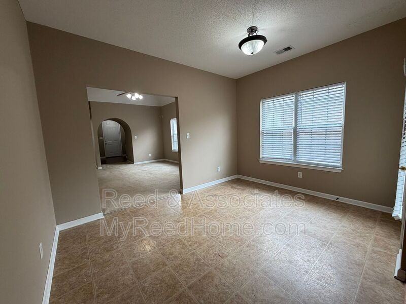 7209 Grapetree Trl - Photo 3 of 11