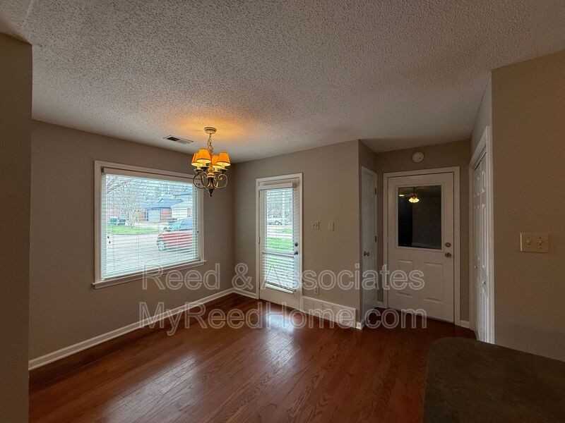 1173 Clear Creek Rd - Photo 5 of 11