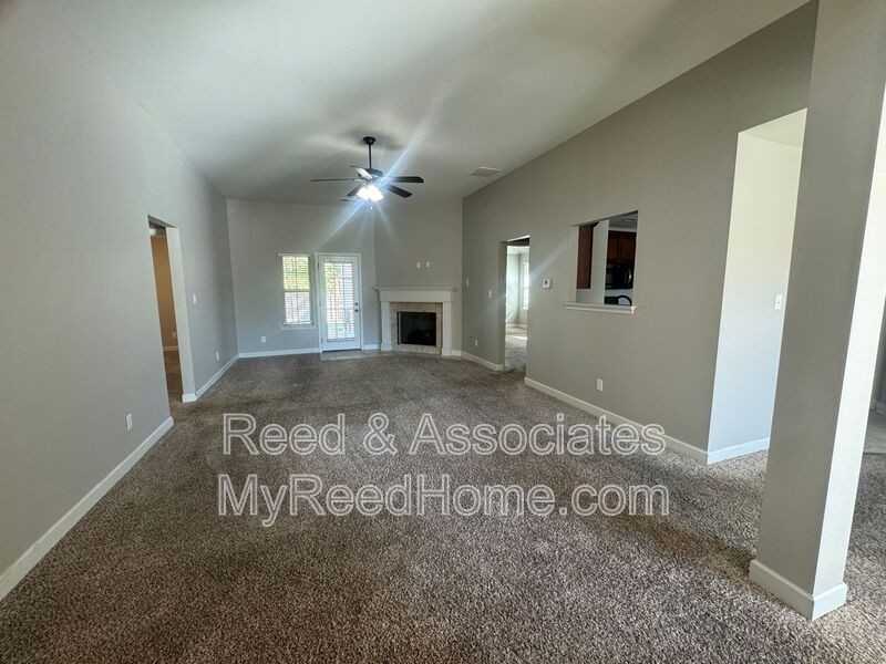 1369 Switzer Cv - Photo 3 of 13