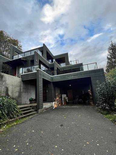 1523 Smith Rd - Photo 2 of 23
