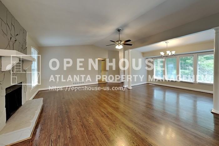 3777 Junction Dr Nw - Photo 5 of 23