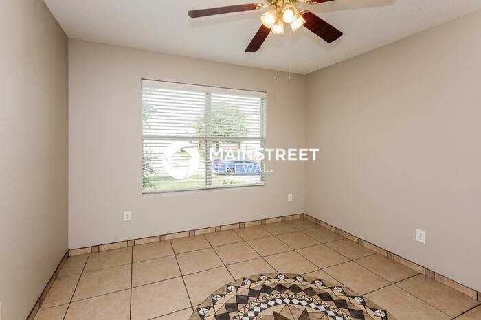 4820 Trail Hollow Dr - Photo 6 of 17