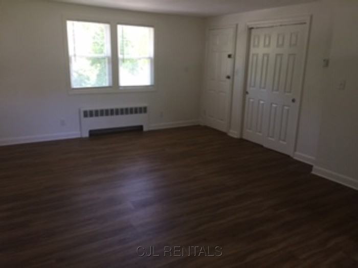 27 Evergreen Ave - Photo 5 of 10