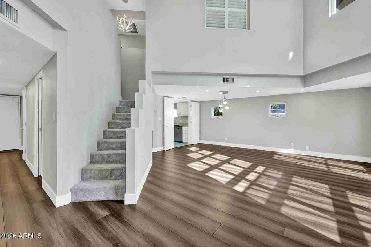 21 W Pasadena Ave #1 - Photo 3 of 14