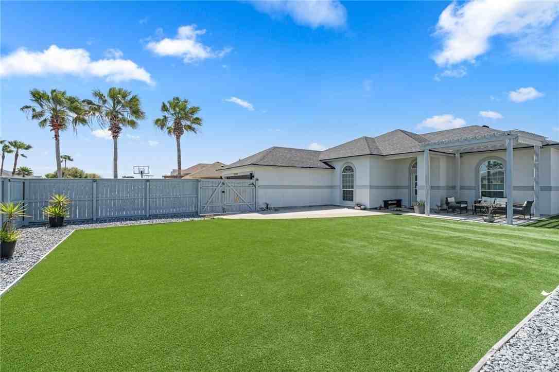 15705 Escapade St - Photo 2 of 19