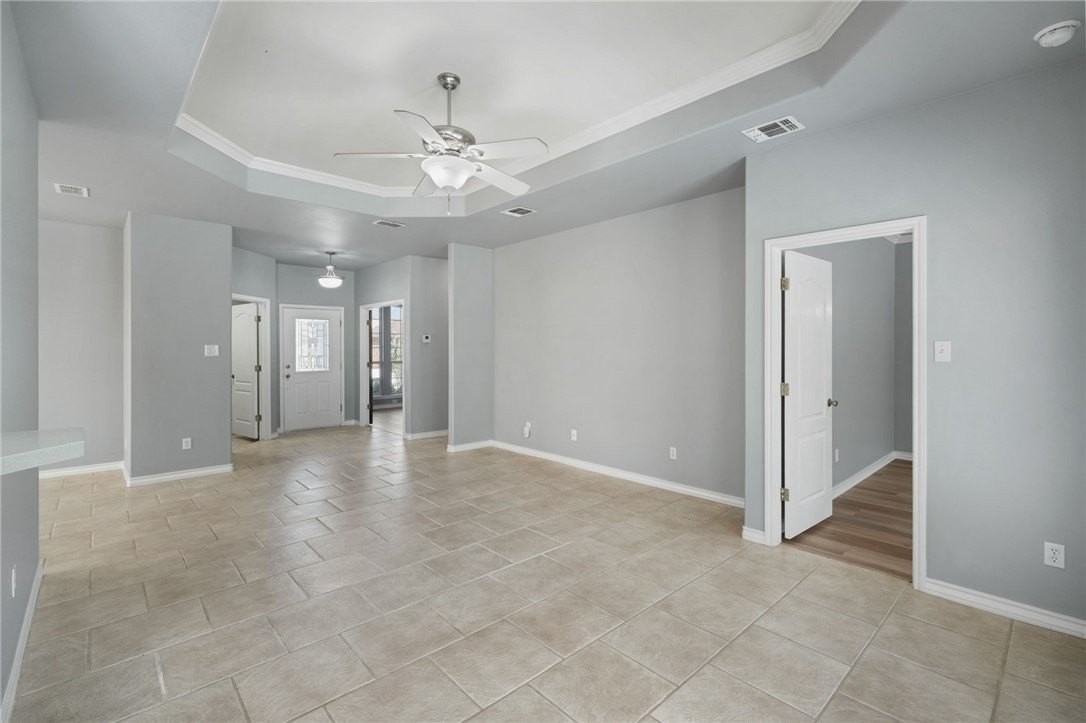 3141 Quail Springs Rd #4 - Photo 3 of 18