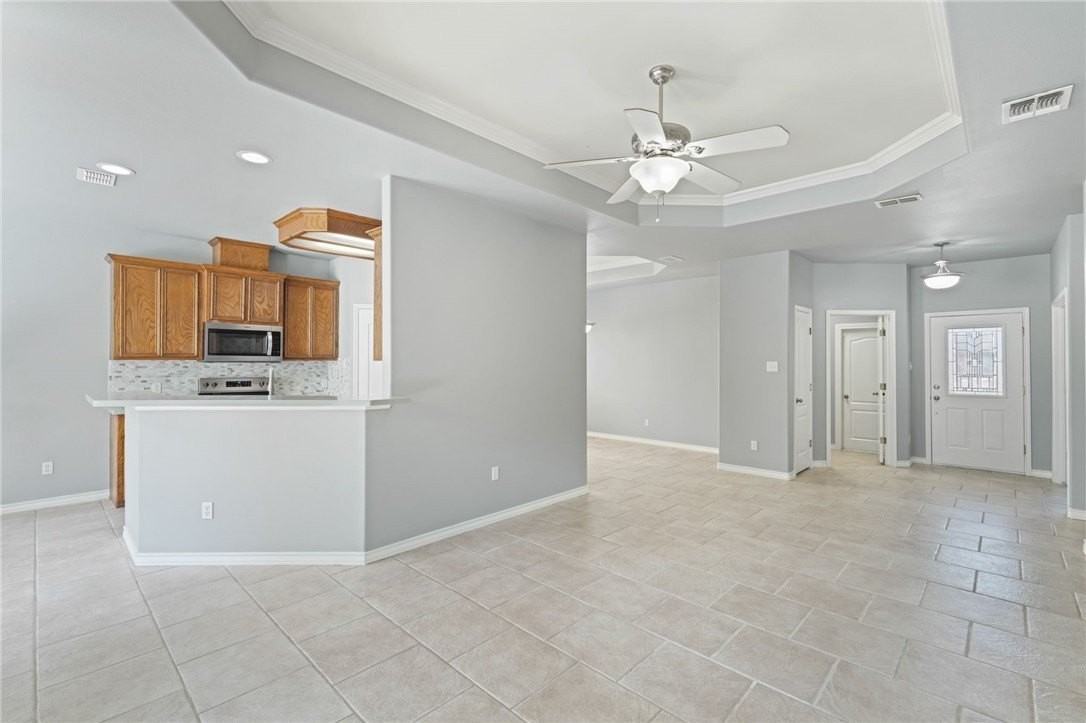 3141 Quail Springs Rd #4 - Photo 4 of 18