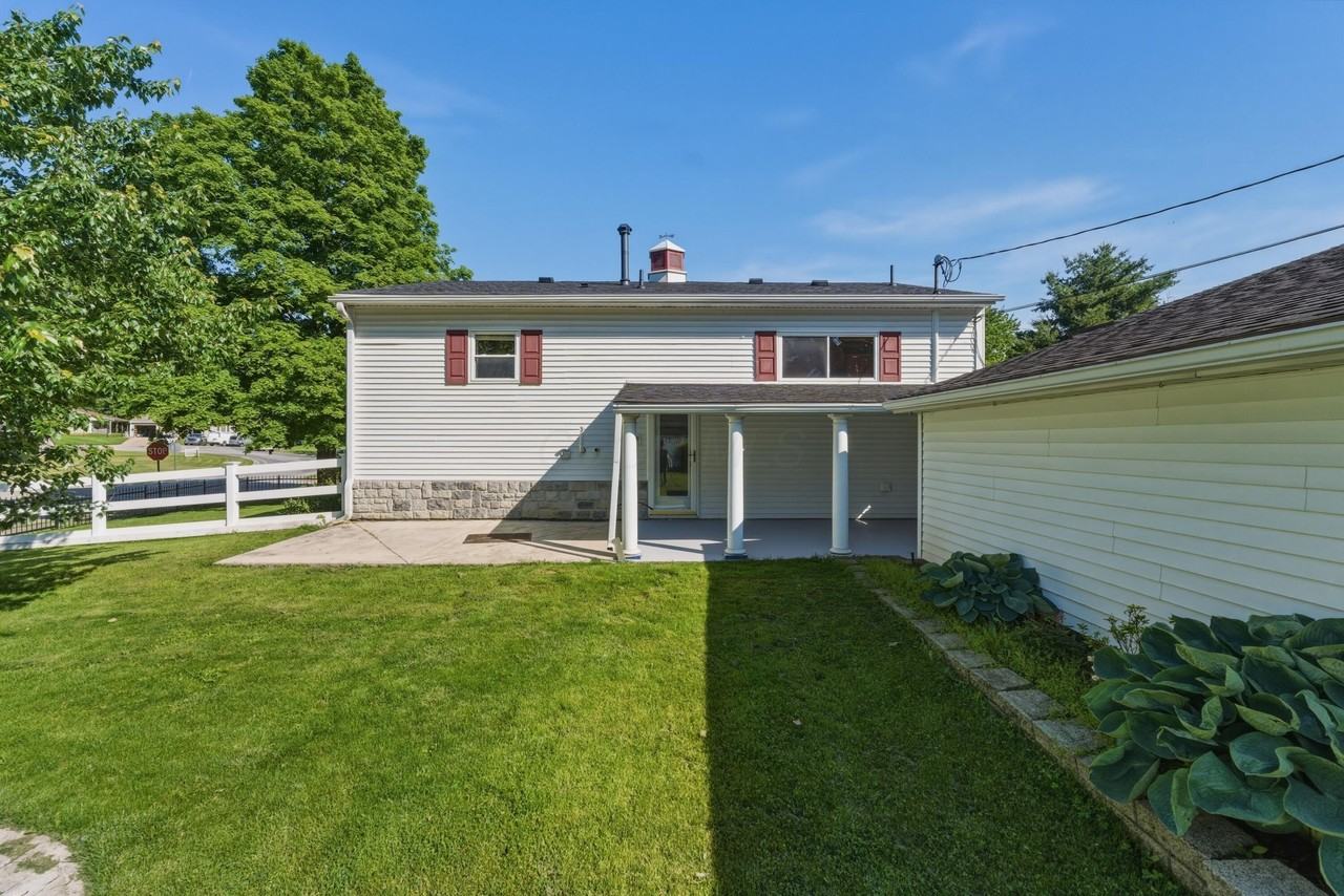 291 Hawthorne Rd - Photo 6 of 29