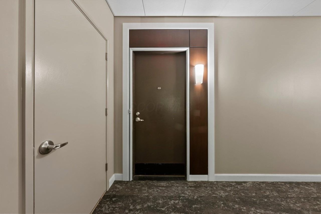 300 W Spring St #404 - Photo 2 of 48