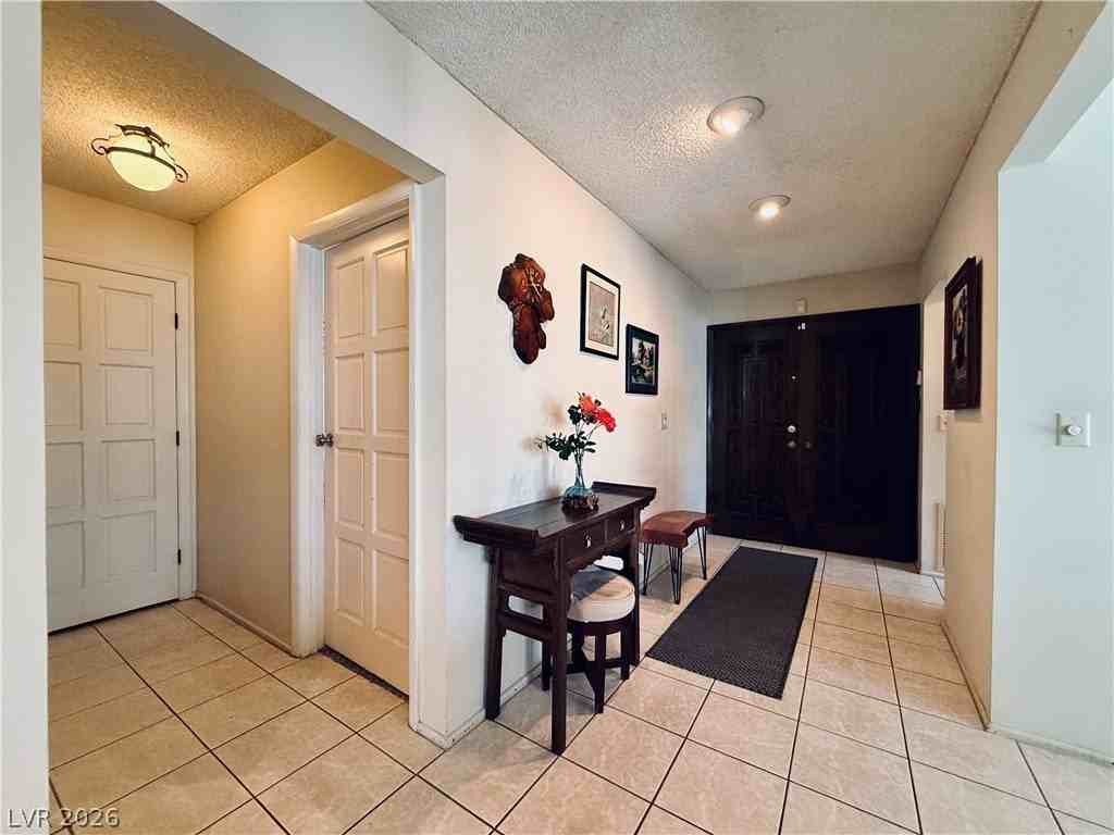 2212 Plaza Del Prado - Photo 6 of 46