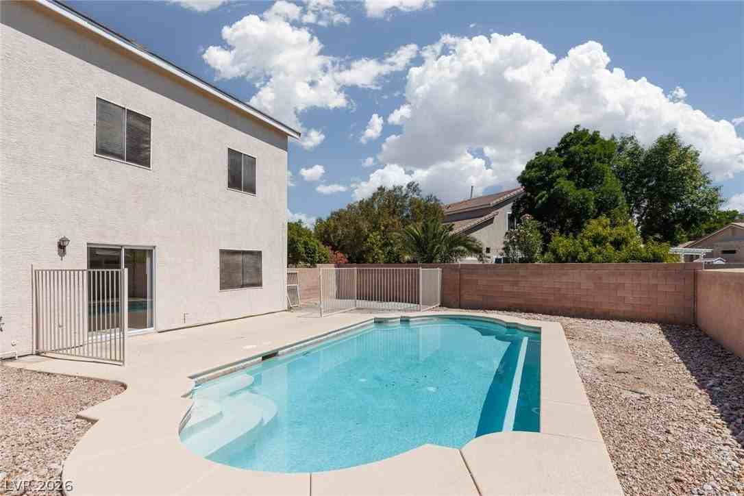 6042 Highland Gardens Dr - Photo 3 of 24
