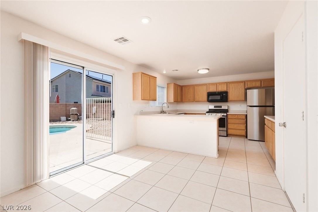 6042 Highland Gardens Dr - Photo 5 of 24